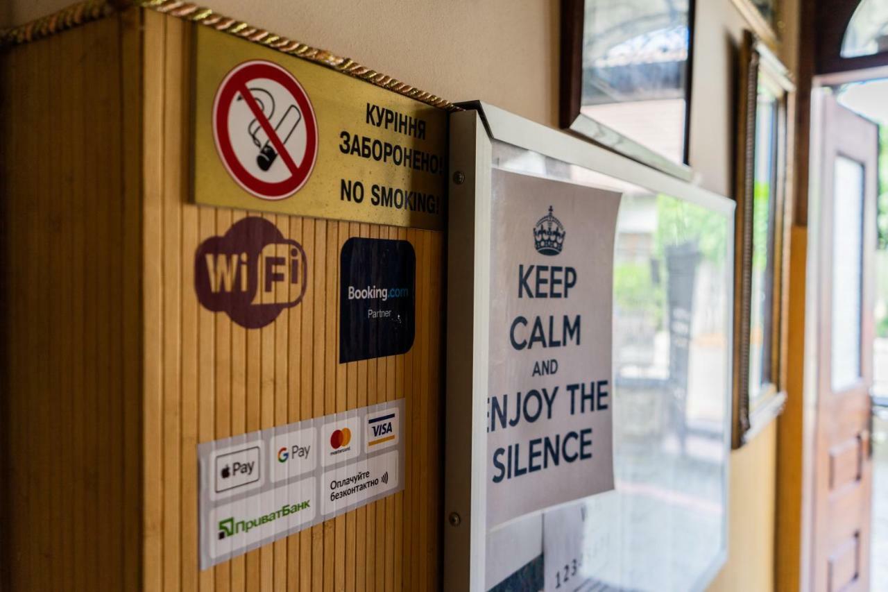 Hostel Villa Romaリヴィウ エクステリア 写真